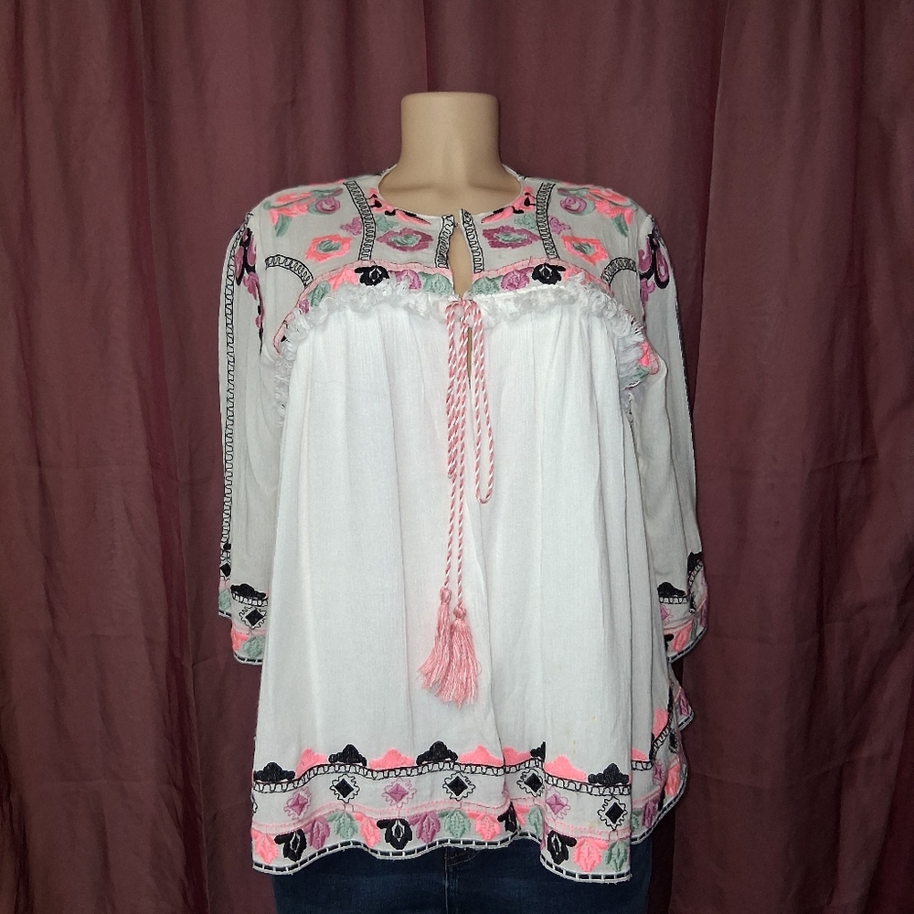 NYLON APPAREL women Size M Chic Embroidered Women's Blouse with Pink Accents - Picture 15 of 16